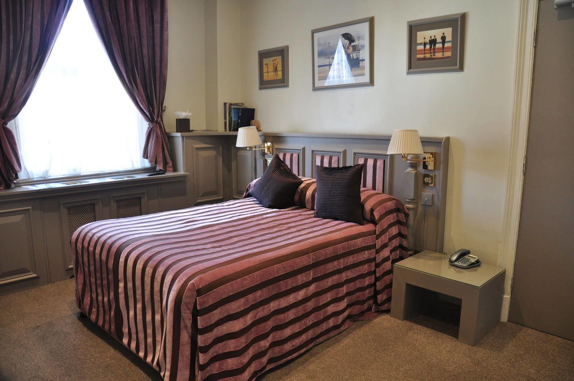 Hotel The At Cheltenham Parade