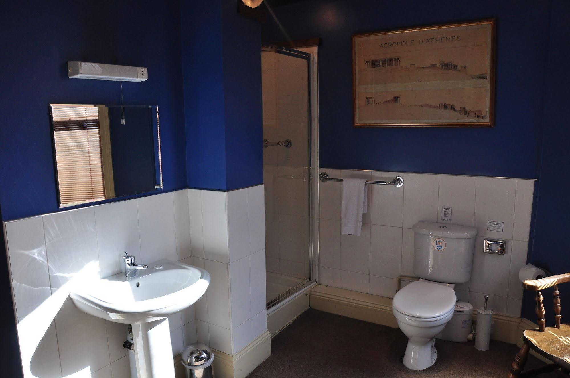 Hotel The At Cheltenham Parade 4*