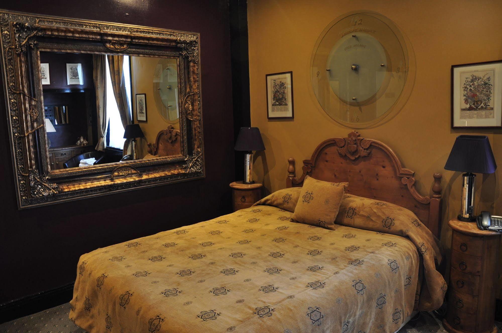 The At Cheltenham Parade Hotel Harrogate